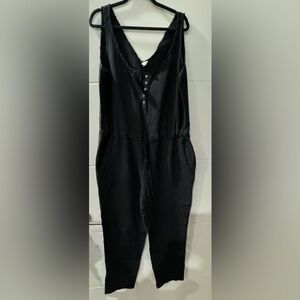 Flawless black cotton cropped romper, size L